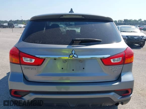 2018 Mitsubishi Outlander SE с VIN JA4AP3AW9JU021275, выставлен на аукционе IAAI как лот 43045224 с пробегом 40 989 миль миль и . История ставок и продаж доступна на DreamBid. Изображение 16.