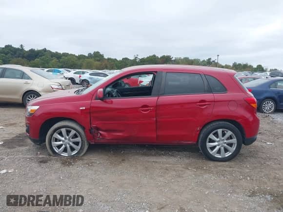 2014 Mitsubishi Outlander ES с VIN 4A4AR3AUXEE009353, выставлен на аукционе IAAI как лот 43261145 с пробегом 81 746 миль миль и . История ставок и продаж доступна на DreamBid. Изображение 14.