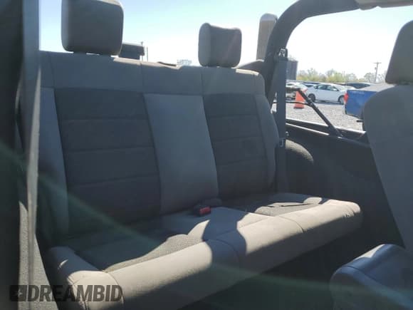 ✅ 2008 Jeep Wrangler X • VIN: 1J4FA241X8L564488 • Lot: 49600075. Listed on Copart with 157,979 mi. Free auction sales archive from the USA and detailed vehicle history report at DreamBid. Image 11.