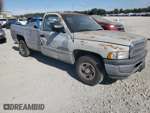 ✅ 1996 Dodge 1500 • VIN: 1B7HC16X6TS701915 • Лот: 85579165. Опубликован ранее на Copart с пробегом 161 143 миль. Бесплатный доступ к архиву аукционных продаж из США и подробный отчёт об истории автомобиля на DreamBid. Изображение 4.