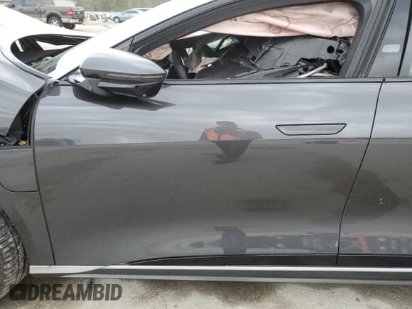 ✅ 2023 Lucid Air Touring • VIN: 50EA1TEA9PA005136 • Lot: 82828153. Wystawiony na Copart z przebiegiem Nie podano. Bezpłatny archiwum sprzedaży aukcyjnych z USA i szczegółowy raport historii pojazdu na DreamBid. Zdjęcie 7.