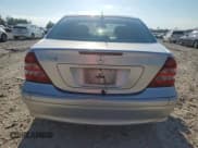✅ 2005 Mercedes-Benz C 320 • VIN: WDBRF64J75F676525 • Lot: 70327055. Wystawiony na Copart z przebiegiem 116 288 mil. Bezpłatny archiwum sprzedaży aukcyjnych z USA i szczegółowy raport historii pojazdu na DreamBid. Zdjęcie 6.