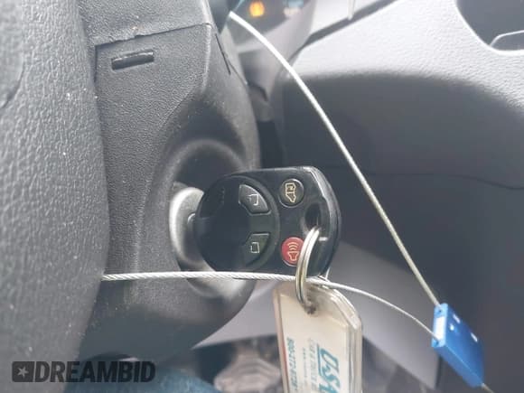 ✅ 2015 Ford Transit XL • VIN: 1FBZX2YM6FKA80301 • Lot: 41549441. Wystawiony na IAAI z przebiegiem 310 164 mil. Bezpłatny archiwum sprzedaży aukcyjnych z USA i szczegółowy raport historii pojazdu na DreamBid. Zdjęcie 11.