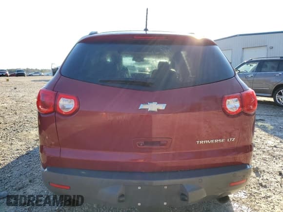 ✅ 2010 Chevrolet Traverse LTZ • VIN: 1GNLRHED0AJ231707 • Лот: 84605854. Опубликован ранее на Copart с пробегом 209 886 миль. Бесплатный доступ к архиву аукционных продаж из США и подробный отчёт об истории автомобиля на DreamBid. Изображение 6.