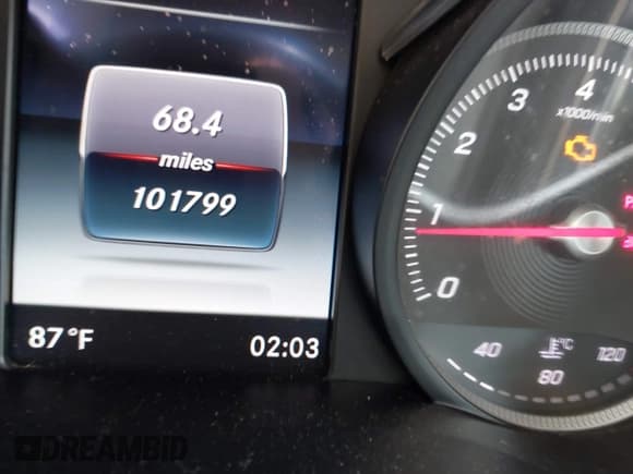 ✅ 2015 Mercedes-Benz C 300 Luxury • VIN: 55SWF4KB8FU005678 • Lot: 43317698. Listed on IAAI with 101,799 mi. Free auction sales archive from the USA and detailed vehicle history report at DreamBid. Image 15.