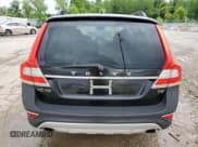 ✅ 2015 Volvo XC70 T5 Drive-E Premier • VIN: YV440MBK8F1225029 • Lot: 60463035. Wystawiony na Copart z przebiegiem 162 498 mil. Bezpłatny archiwum sprzedaży aukcyjnych z USA i szczegółowy raport historii pojazdu na DreamBid. Zdjęcie 6.