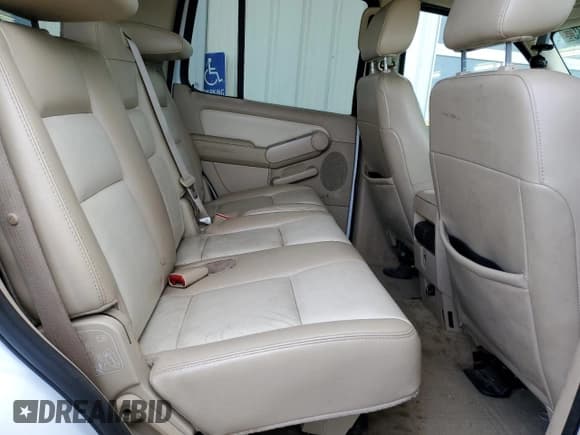 ✅ 2006 Ford Explorer Eddie Bauer • VIN: 1FMEU74E06UB26378 • Lot: 47530335. Wystawiony na Copart z przebiegiem 254 352 mil. Bezpłatny archiwum sprzedaży aukcyjnych z USA i szczegółowy raport historii pojazdu na DreamBid. Zdjęcie 12.