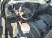 2006 Chevrolet Silverado 1500 Work Truck z VIN 3GCEC14X06G178649, wystawiony jako Copart lot #66395995 z przebiegiem 186 227 mil mil oraz Czysty tytuł • Clean title. Historia ofert i sprzedaży dostępna na DreamBid. Obrazek 8.