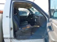 ✅ 2005 Chevrolet Silverado 2500HD Work Truck • VIN: 1GBHC24U15E333373 • Lot: 43697661. Wystawiony na IAAI z przebiegiem 156 992 mil. Bezpłatny archiwum sprzedaży aukcyjnych z USA i szczegółowy raport historii pojazdu na DreamBid. Zdjęcie 8.