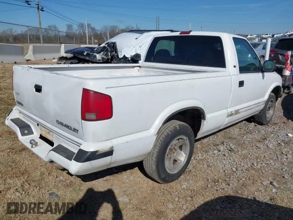 ✅ 1997 Chevrolet S-10 • VIN: 1GCCS14X5V8152952 • Лот: 41442768. Опубликован ранее на IAAI с пробегом 190 874 миль. Бесплатный доступ к архиву аукционных продаж из США и подробный отчёт об истории автомобиля на DreamBid. Изображение 4.