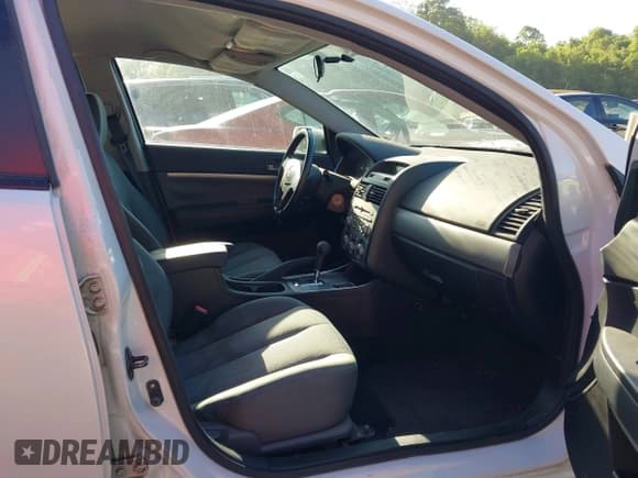 ✅ 2011 Mitsubishi Galant FE • VIN: 4A32B2FF7BE023921 • Lot: 42378865. Wystawiony na IAAI z przebiegiem 198 772 mil. Bezpłatny archiwum sprzedaży aukcyjnych z USA i szczegółowy raport historii pojazdu na DreamBid. Zdjęcie 5.