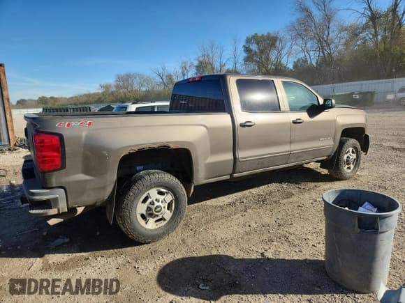 ✅ 2015 Chevrolet Silverado 2500HD LT • VIN: 1GC1KVEG7FF534443 • Лот: 89850915. Опубликован ранее на Copart с пробегом 267 610 миль. Бесплатный доступ к архиву аукционных продаж из США и подробный отчёт об истории автомобиля на DreamBid. Изображение 3.