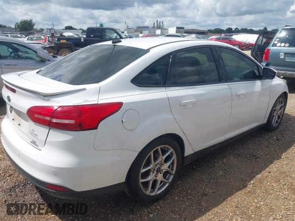 ✅ 2015 Ford Focus SE • VIN: 1FADP3F23FL200715 • Лот: 42825362. Опубликован ранее на IAAI с пробегом 209 153 миль. Бесплатный доступ к архиву аукционных продаж из США и подробный отчёт об истории автомобиля на DreamBid. Изображение 4.