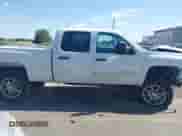 2007 Chevrolet Silverado 2500HD 1LT z VIN 1GCHK23687F512654, wystawiony jako IAAI lot #42554241 z przebiegiem 149 949 mil mil oraz . Historia ofert i sprzedaży dostępna na DreamBid. Obrazek 13.