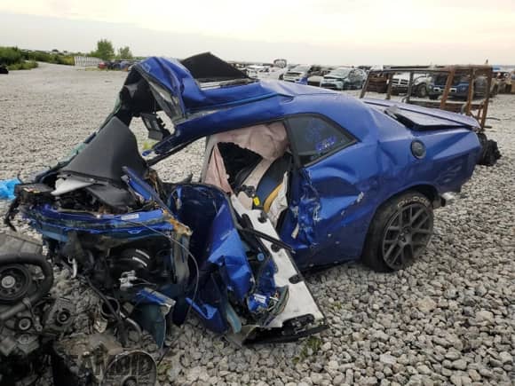2018 Dodge Challenger R/T with VIN 2C3CDZBT1JH178353, listed as a Copart auction lot 68876105 with Not provided miles and Salvage title. Bid and sale history available at DreamBid. Image 1.