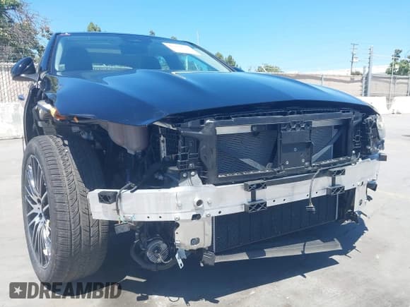 ✅ 2022 Mercedes-Benz C 300 • VIN: W1KAF4GB9NR015929 • Лот: 42979733. Опубликован ранее на IAAI с пробегом 18 151 миль. Бесплатный доступ к архиву аукционных продаж из США и подробный отчёт об истории автомобиля на DreamBid. Изображение 6.