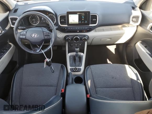 ✅ 2020 Hyundai Venue SEL • VIN: KMHRC8A31LU022183 • Lot: 46837565. Listed on Copart with 62,575 mi. Free auction sales archive from the USA and detailed vehicle history report at DreamBid. Image 8.