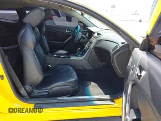 ✅ 2012 Hyundai Genesis Coupe Grand Touring • VIN: KMHHU6KH0CU073939 • Lot: 42357097. Wystawiony na IAAI z przebiegiem 109 408 mil. Bezpłatny archiwum sprzedaży aukcyjnych z USA i szczegółowy raport historii pojazdu na DreamBid. Zdjęcie 5.