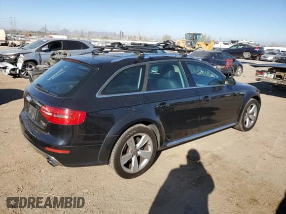 ✅ 2013 Audi allroad A4 Prestige • VIN: WA1VFAFL8DA063790 • Лот: 41794435. Опубликован ранее на Copart с пробегом 100 416 миль. Бесплатный доступ к архиву аукционных продаж из США и подробный отчёт об истории автомобиля на DreamBid. Изображение 3.