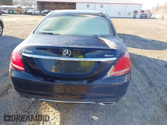 ✅ 2015 Mercedes-Benz C 300 Luxury • VIN: 55SWF4KB5FU031249 • Лот: 43827353. Опубликован ранее на IAAI с пробегом 170 323 миль. Бесплатный доступ к архиву аукционных продаж из США и подробный отчёт об истории автомобиля на DreamBid. Изображение 16.