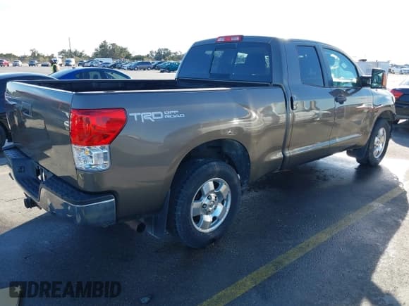 ✅ 2011 Toyota Tundra • VIN: 5TFRY5F11BX110336 • Lot: 41382455. Wystawiony na IAAI z przebiegiem 77 694 mil. Bezpłatny archiwum sprzedaży aukcyjnych z USA i szczegółowy raport historii pojazdu na DreamBid. Zdjęcie 4.