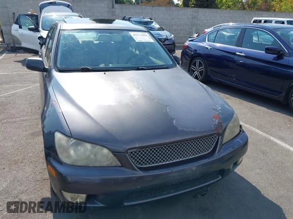 ✅ 2002 Lexus IS 300/350 • VIN: JTHBD192820061993 • Lot: 42772694. Listed on IAAI with 136,411 mi. Free auction sales archive from the USA and detailed vehicle history report at DreamBid. Image 12.