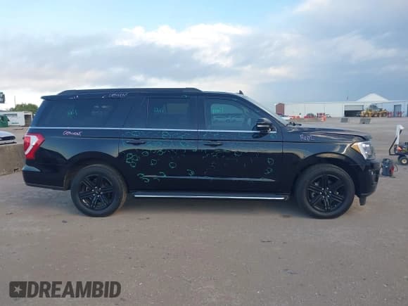 ✅ 2021 Ford Expedition Max XLT • VIN: 1FMJK1HT1MEA80450 • Lot: 43236070. Wystawiony na IAAI z przebiegiem 97 909 mil. Bezpłatny archiwum sprzedaży aukcyjnych z USA i szczegółowy raport historii pojazdu na DreamBid. Zdjęcie 13.