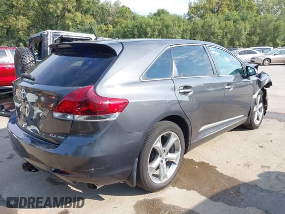 ✅ 2013 Toyota Venza LE • VIN: 4T3BK3BB7DU076481 • Lot: 43225931. Listed on IAAI with 147,667 mi. Free auction sales archive from the USA and detailed vehicle history report at DreamBid. Image 4.