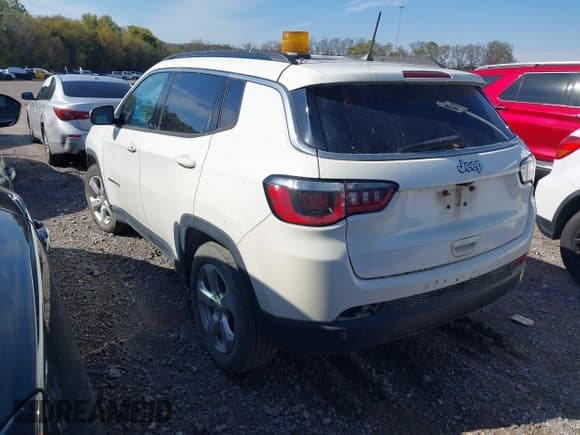 ✅ 2019 Jeep Compass Latitude • VIN: 3C4NJCBB9KT802894 • Lot: 43589116. Wystawiony na IAAI z przebiegiem 135 922 mil. Bezpłatny archiwum sprzedaży aukcyjnych z USA i szczegółowy raport historii pojazdu na DreamBid. Zdjęcie 3.