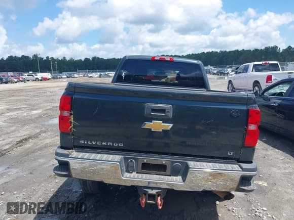 ✅ 2017 Chevrolet Silverado 2500HD LT • VIN: 1GC1KVEG1HF150872 • Lot: 42517729. Listed on IAAI with 100,405 mi. Free auction sales archive from the USA and detailed vehicle history report at DreamBid. Image 16.