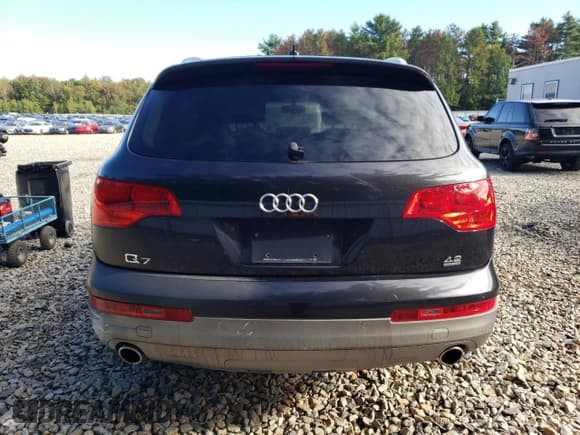 ✅ 2007 Audi Q7 Premium • VIN: WA1BV74L47D088989 • Lot: 81415255. Wystawiony na Copart z przebiegiem 138 748 mil. Bezpłatny archiwum sprzedaży aukcyjnych z USA i szczegółowy raport historii pojazdu na DreamBid. Zdjęcie 6.