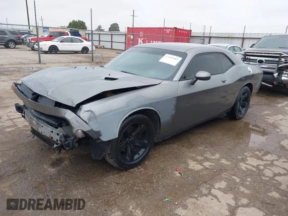✅ 2012 Dodge Challenger SXT • VIN: 2C3CDYAGXCH285791 • Лот: 42189085. Опубликован ранее на IAAI с пробегом 182 804 миль. Бесплатный доступ к архиву аукционных продаж из США и подробный отчёт об истории автомобиля на DreamBid. Изображение 17.
