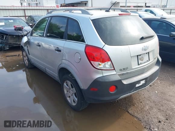 ✅ 2012 Chevrolet Captiva Sport LS • VIN: 3GNAL2EK9CS581312 • Lot: 42090431. Wystawiony na IAAI z przebiegiem 152 959 mil. Bezpłatny archiwum sprzedaży aukcyjnych z USA i szczegółowy raport historii pojazdu na DreamBid. Zdjęcie 3.