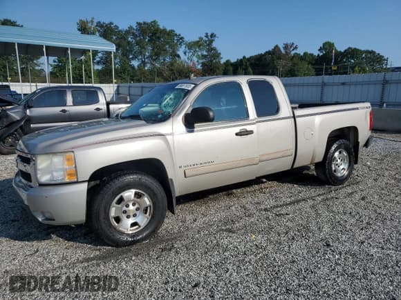 ✅ 2008 Chevrolet Silverado 1500 Work Truck • VIN: 1GCEC19J58Z160168 • Lot: 69007935. Listed on Copart with 257,402 mi. Free auction sales archive from the USA and detailed vehicle history report at DreamBid. Image 1.