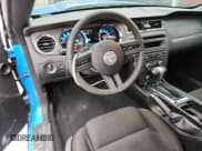 ✅ 2010 Ford Mustang V6 • VIN: 1ZVBP8EN4A5101342 • Lot: 92412715. Wystawiony na Copart z przebiegiem 163 627 mil. Bezpłatny archiwum sprzedaży aukcyjnych z USA i szczegółowy raport historii pojazdu na DreamBid. Zdjęcie 8.