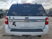 ✅ 2015 Ford Expedition XLT • VIN: 1FMJU1HT8FEF25117 • Lot: 68664715. Wystawiony na Copart z przebiegiem 147 510 mil. Bezpłatny archiwum sprzedaży aukcyjnych z USA i szczegółowy raport historii pojazdu na DreamBid. Zdjęcie 6.