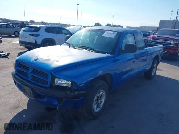✅ 1999 Dodge Dakota SLT • VIN: 1B7GL22Y9XS307637 • Lot: 43460284. Wystawiony na IAAI z przebiegiem 321 999 mil. Bezpłatny archiwum sprzedaży aukcyjnych z USA i szczegółowy raport historii pojazdu na DreamBid. Zdjęcie 18.
