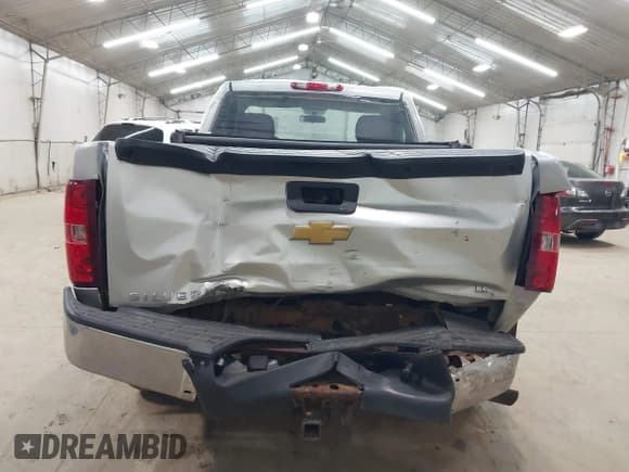 ✅ 2013 Chevrolet Silverado 1500 Work Truck • VIN: 1GCNKPE03DZ299311 • Lot: 42930967. Wystawiony na IAAI z przebiegiem 235 689 mil. Bezpłatny archiwum sprzedaży aukcyjnych z USA i szczegółowy raport historii pojazdu na DreamBid. Zdjęcie 16.