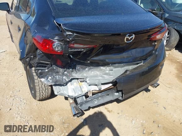 ✅ 2014 Mazda 3 i SV • VIN: JM1BM1T74E1115455 • Lot: 42136462. Wystawiony na IAAI z przebiegiem 97 029 mil. Bezpłatny archiwum sprzedaży aukcyjnych z USA i szczegółowy raport historii pojazdu na DreamBid. Zdjęcie 6.