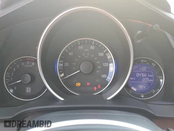 ✅ 2015 Honda Fit LX • VIN: 3HGGK5H57FM784187 • Lot: 64764785. Wystawiony na Copart z przebiegiem 47 661 mil. Bezpłatny archiwum sprzedaży aukcyjnych z USA i szczegółowy raport historii pojazdu na DreamBid. Zdjęcie 9.