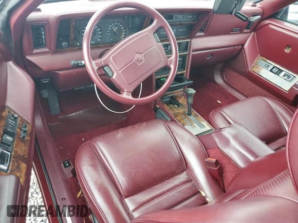 ✅ 1989 Chrysler LeBaron • VIN: 1C3XJ45J8KG223051 • Lot: 75115464. Listed on Copart with 27,923 mi. Free auction sales archive from the USA and detailed vehicle history report at DreamBid. Image 8.