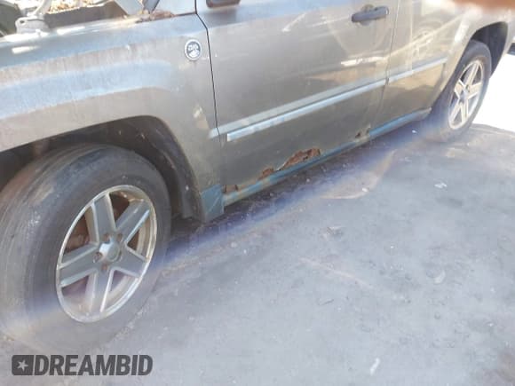 ✅ 2008 Jeep Patriot Limited • VIN: 1J8FF48W18D567128 • Lot: 43899454. Listed on IAAI with Not provided. Free auction sales archive from the USA and detailed vehicle history report at DreamBid. Image 12.