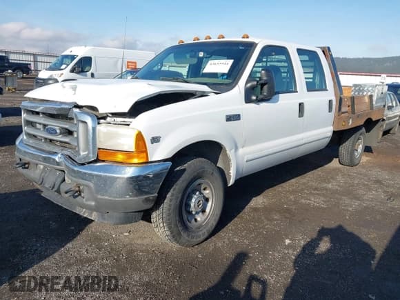 ✅ 2001 Ford F-350 XL • VIN: 1FTSW31S21EA83444 • Лот: 43655944. Опубликован ранее на IAAI с пробегом 193 884 миль. Бесплатный доступ к архиву аукционных продаж из США и подробный отчёт об истории автомобиля на DreamBid. Изображение 17.