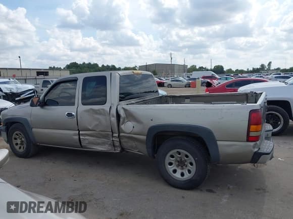 ✅ 2002 Chevrolet Silverado 1500 LS • VIN: 1GCEC19WX2Z111440 • Lot: 43529302. Wystawiony na IAAI z przebiegiem 334 234 mil. Bezpłatny archiwum sprzedaży aukcyjnych z USA i szczegółowy raport historii pojazdu na DreamBid. Zdjęcie 14.