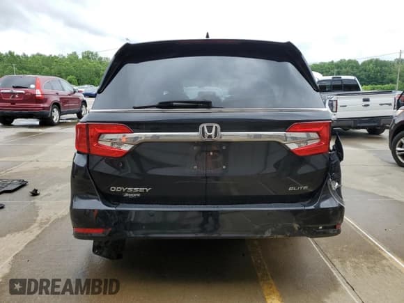 ✅ 2019 Honda Odyssey Elite • VIN: 5FNRL6H9XKB089956 • Лот: 57897585. Опубликован ранее на Copart с пробегом 102 438 миль. Бесплатный доступ к архиву аукционных продаж из США и подробный отчёт об истории автомобиля на DreamBid. Изображение 6.