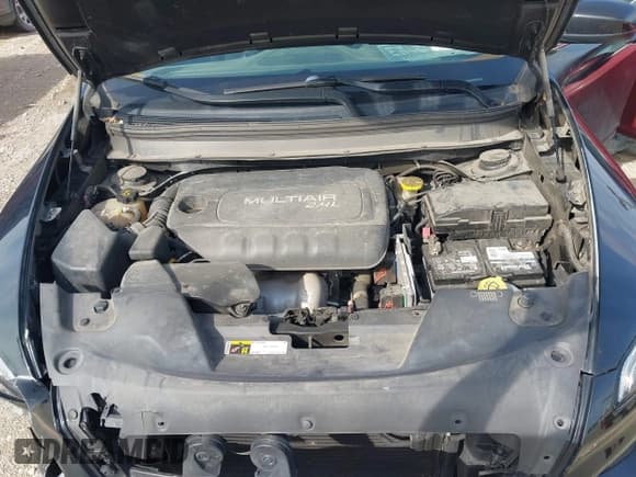 ✅ 2015 Jeep Cherokee Latitude • VIN: 1C4PJLCB5FW782215 • Lot: 43281967. Wystawiony na IAAI z przebiegiem 72 641 mil. Bezpłatny archiwum sprzedaży aukcyjnych z USA i szczegółowy raport historii pojazdu na DreamBid. Zdjęcie 10.