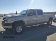 ✅ 2006 Chevrolet Silverado 2500HD LT2 • VIN: 1GCHK23D46F200540 • Lot: 47072885. Wystawiony na Copart z przebiegiem 160 542 mil. Bezpłatny archiwum sprzedaży aukcyjnych z USA i szczegółowy raport historii pojazdu na DreamBid. Zdjęcie 1.