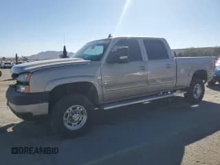 ✅ 2006 Chevrolet Silverado 2500HD LT2 • VIN: 1GCHK23D46F200540 • Lot: 47072885. Wystawiony na Copart z przebiegiem 160 542 mil. Bezpłatny archiwum sprzedaży aukcyjnych z USA i szczegółowy raport historii pojazdu na DreamBid. Zdjęcie 1.