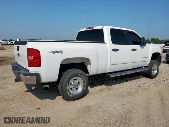 ✅ 2008 Chevrolet Silverado 2500HD LTZ • VIN: 1GCHK23648F110776 • Lot: 70132475. Wystawiony na Copart z przebiegiem 129 648 mil. Bezpłatny archiwum sprzedaży aukcyjnych z USA i szczegółowy raport historii pojazdu na DreamBid. Zdjęcie 3.