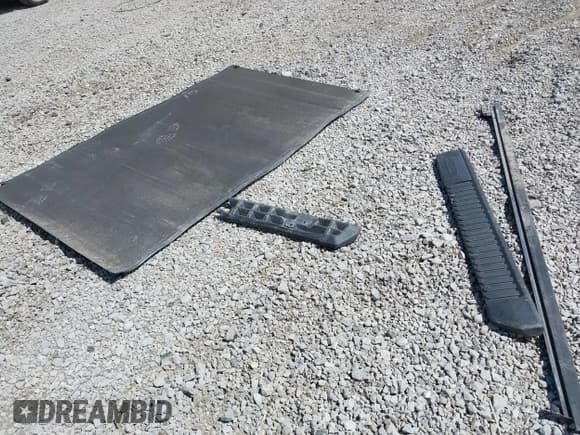 ✅ 2020 Ford F-250 XL • VIN: 1FT7W2BT9LED04712 • Lot: 42891910. Wystawiony na IAAI z przebiegiem 132 801 mil. Bezpłatny archiwum sprzedaży aukcyjnych z USA i szczegółowy raport historii pojazdu na DreamBid. Zdjęcie 11.